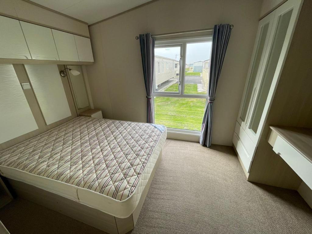 Pg177 Golden Palm Resort 8 Berth Caravan With Decking Chapel St. Leonards Extérieur photo