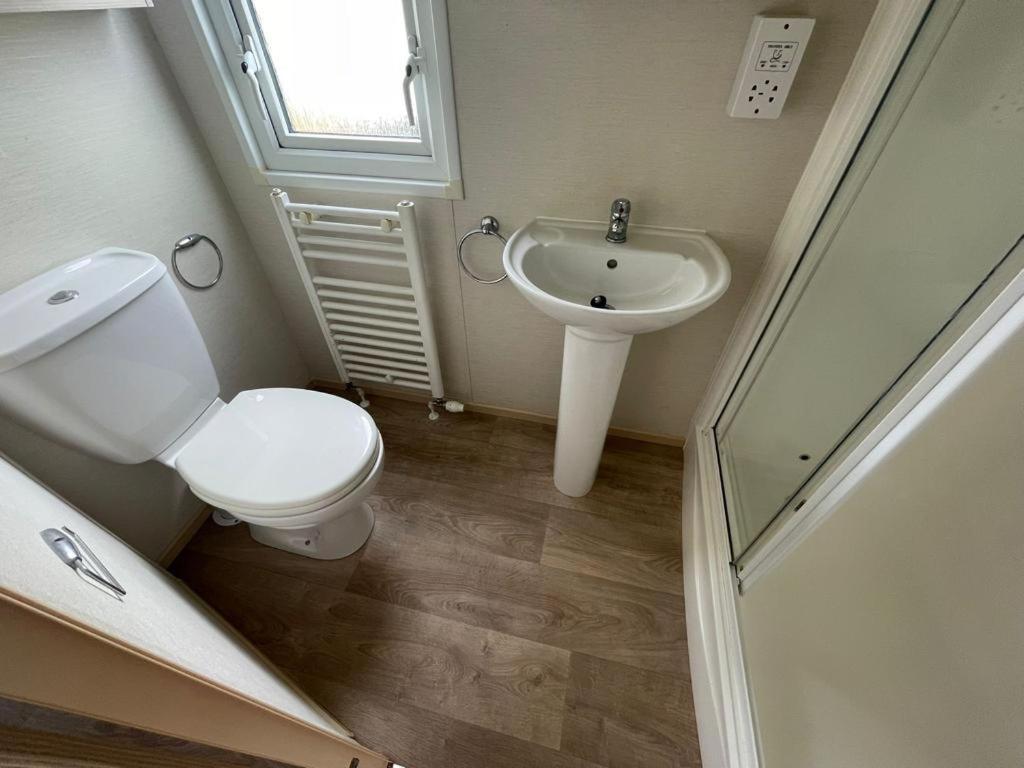 Pg177 Golden Palm Resort 8 Berth Caravan With Decking Chapel St. Leonards Extérieur photo