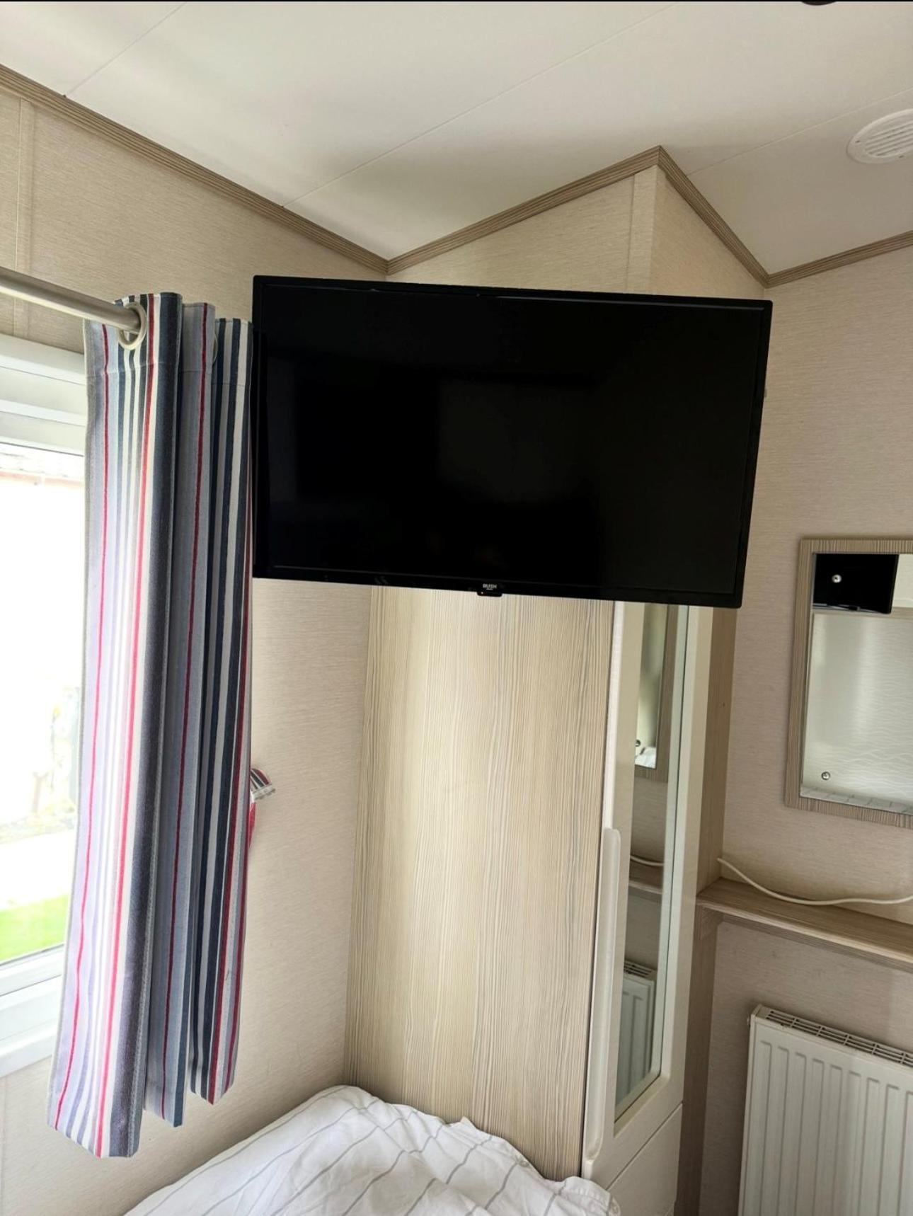 Pg177 Golden Palm Resort 8 Berth Caravan With Decking Chapel St. Leonards Extérieur photo